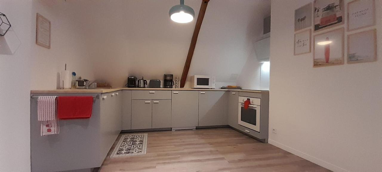 Appartement Dans Maison De 1789 Au Centre De Vitre Exterior foto